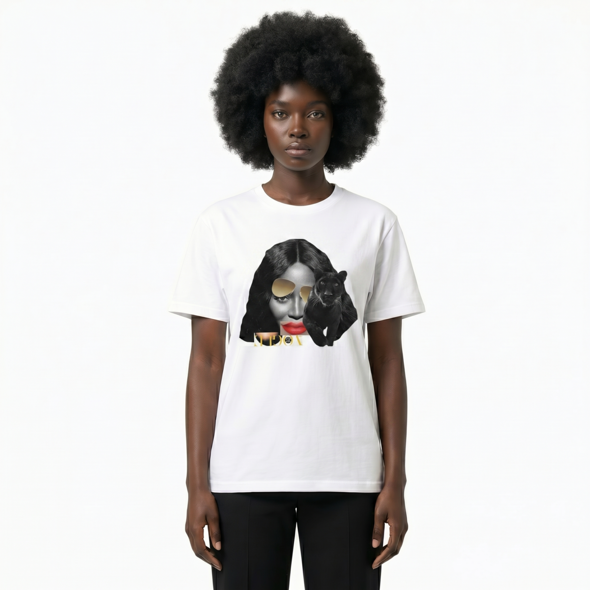 Naomi | T-shirt